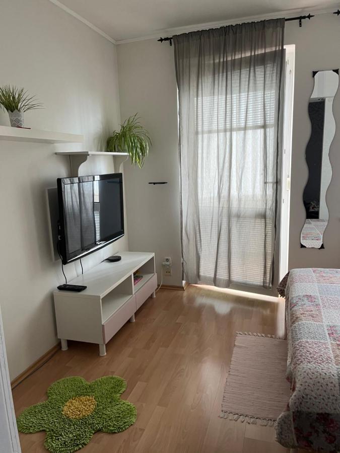 Terrace Apartment S 1 Spalnou Sofia-Parking & Wifi Pozsony Kültér fotó